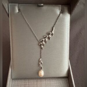 Elegant Silver Leaf Y-shape Necklace
